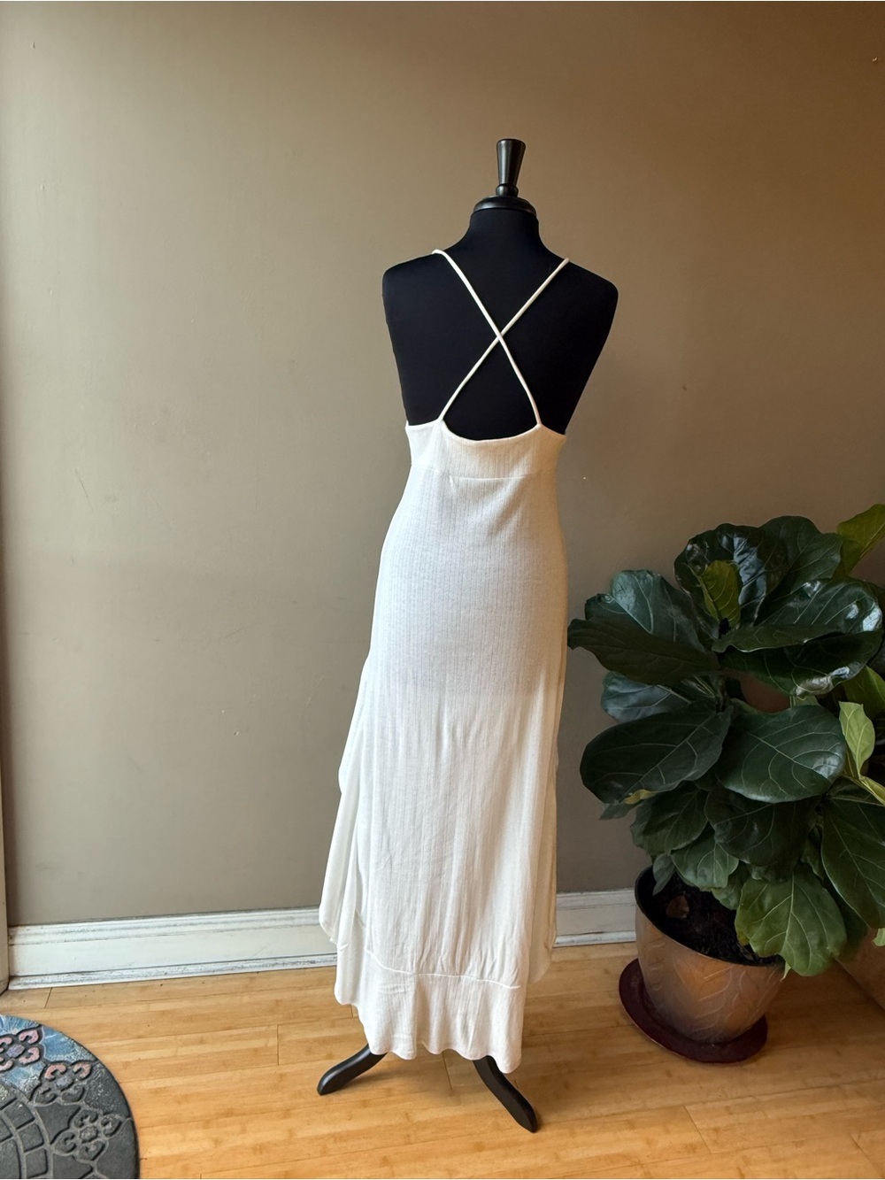 Go Couture Ivory High-Low Ruffle Slip Dress - Picture 4 of 7